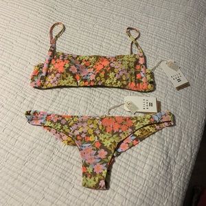 New with Tags Billabong Bikini Set